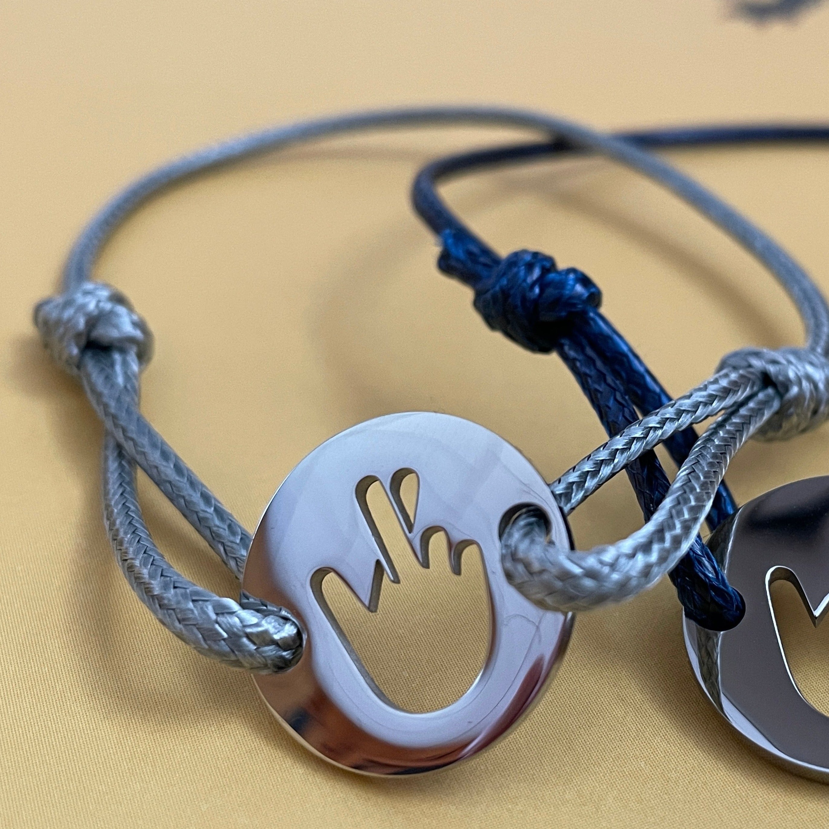 Bracelet Fingers Crossed
