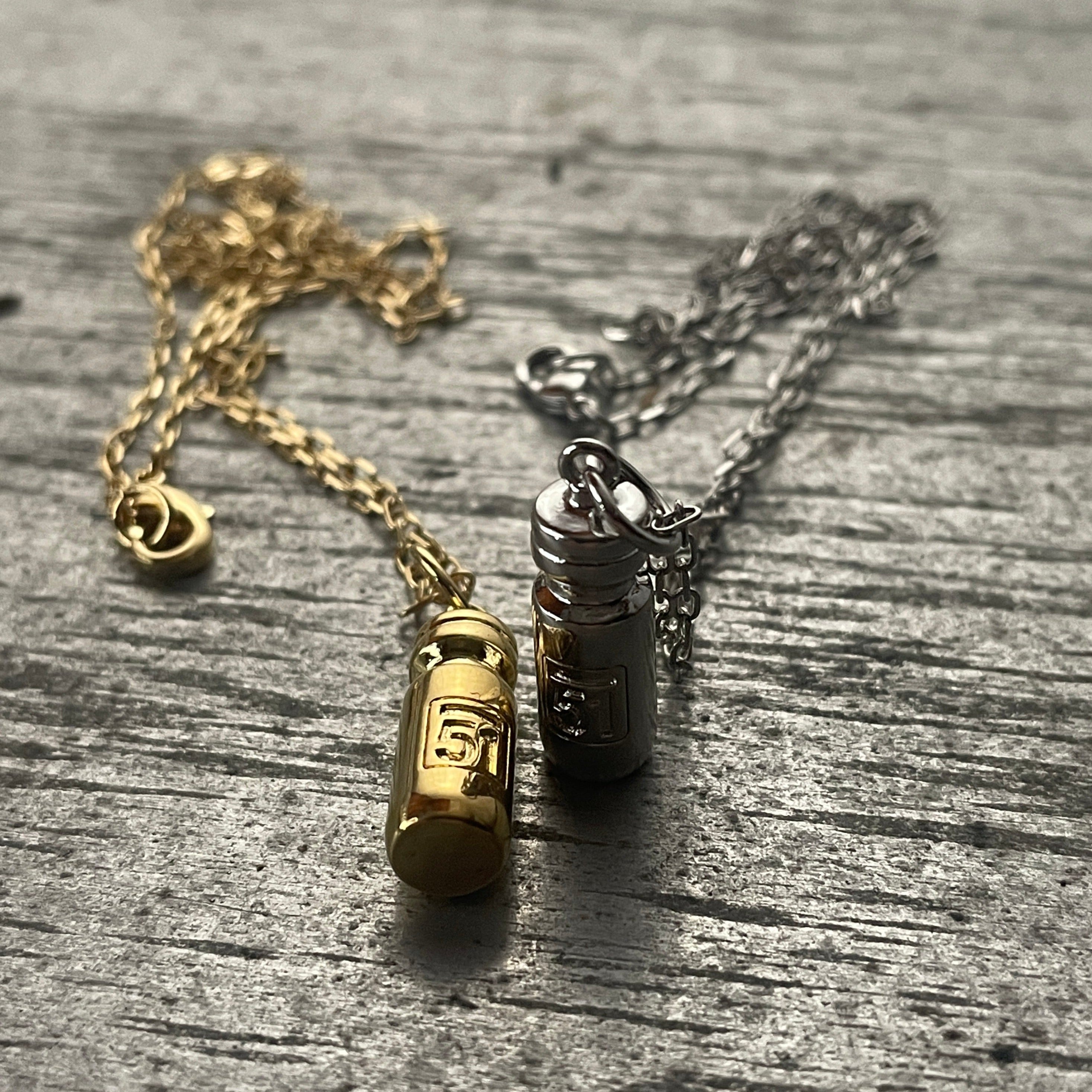 Necklace Bidon