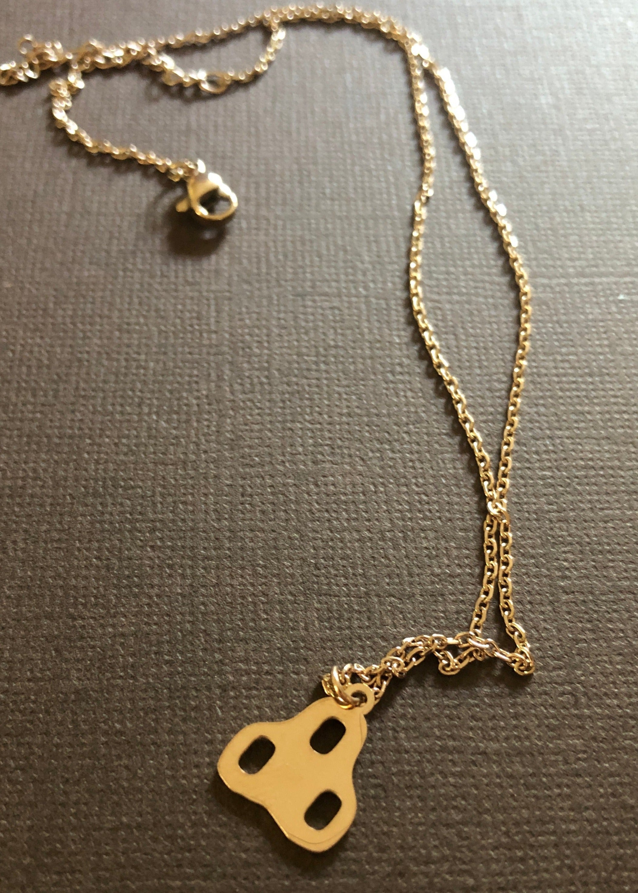 Necklace Cleat S
