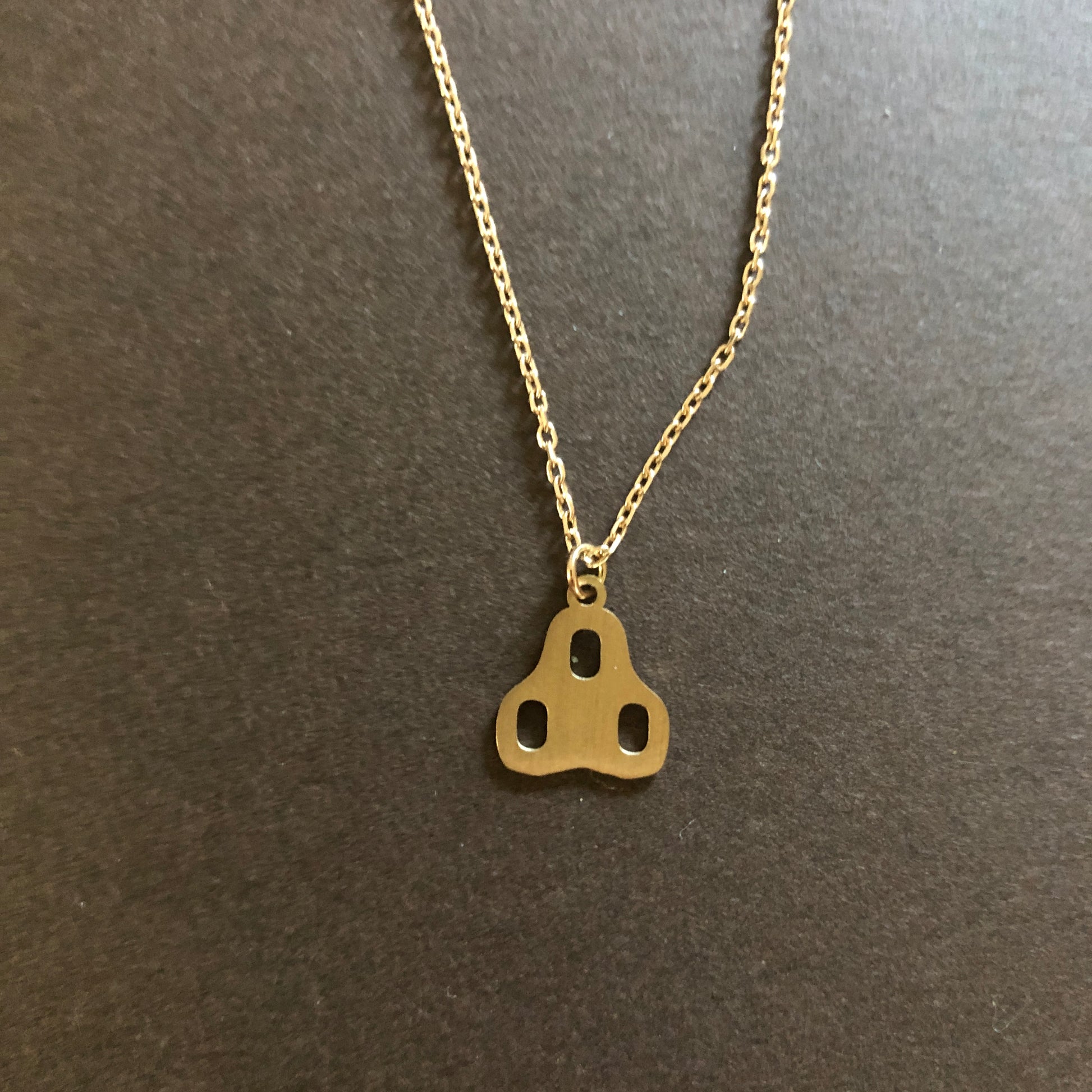 Necklace Cleat Small